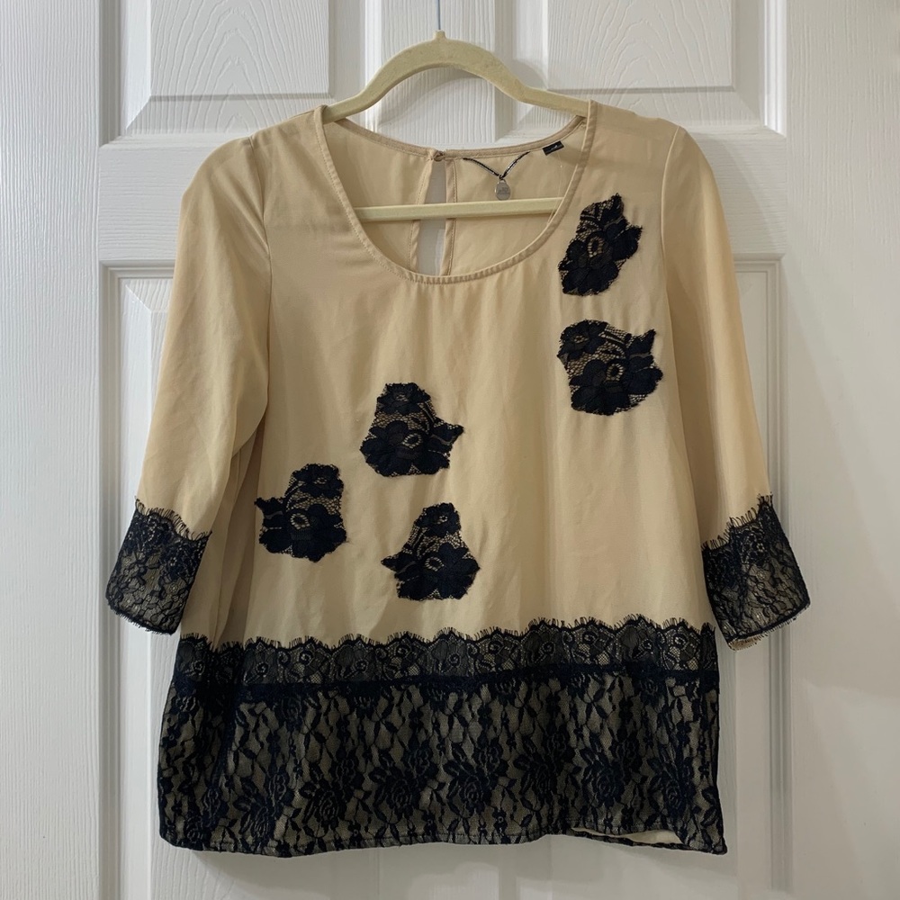 BKE boutique buckle tan blouse with lace details